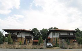 STONE HOUSES Каменните къщи